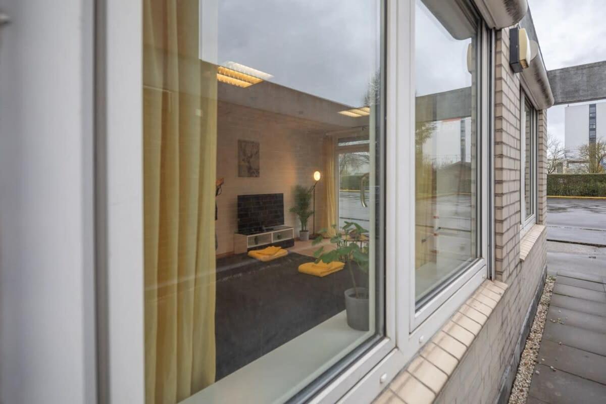Beautiful 2 Bedroom Apartment Incl Parking ハンブルク エクステリア 写真